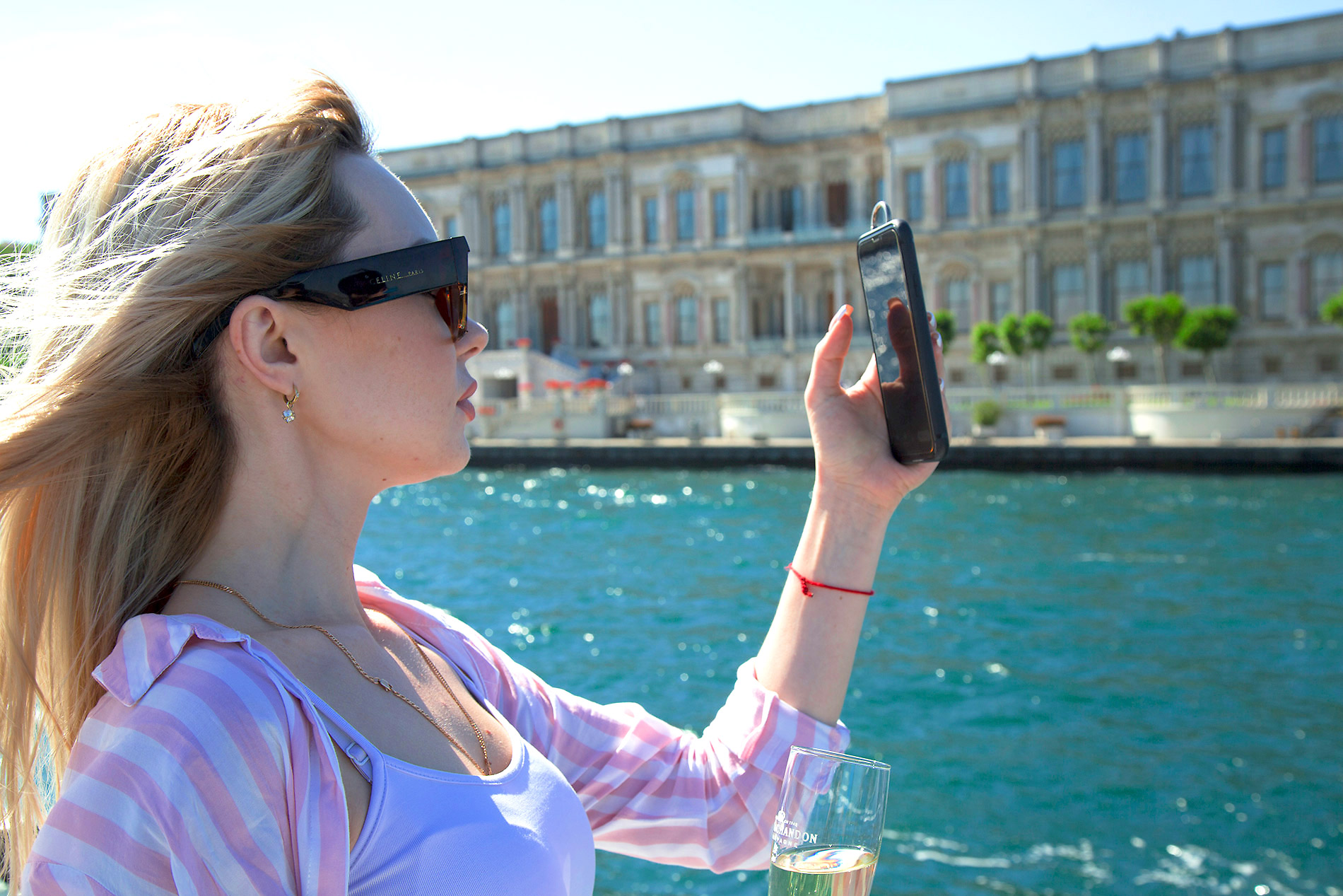 capture-the-best-photos-with-a-sparkling-bosphorus-backdrop-4862