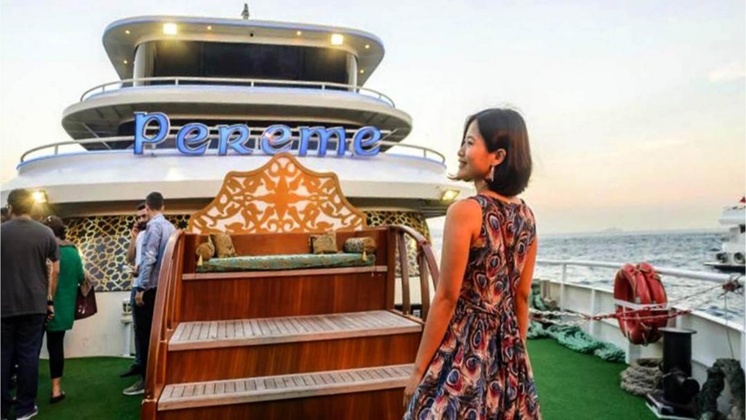 first-class-bosphorus-dinner-cruise-and-oriental-show-7143
