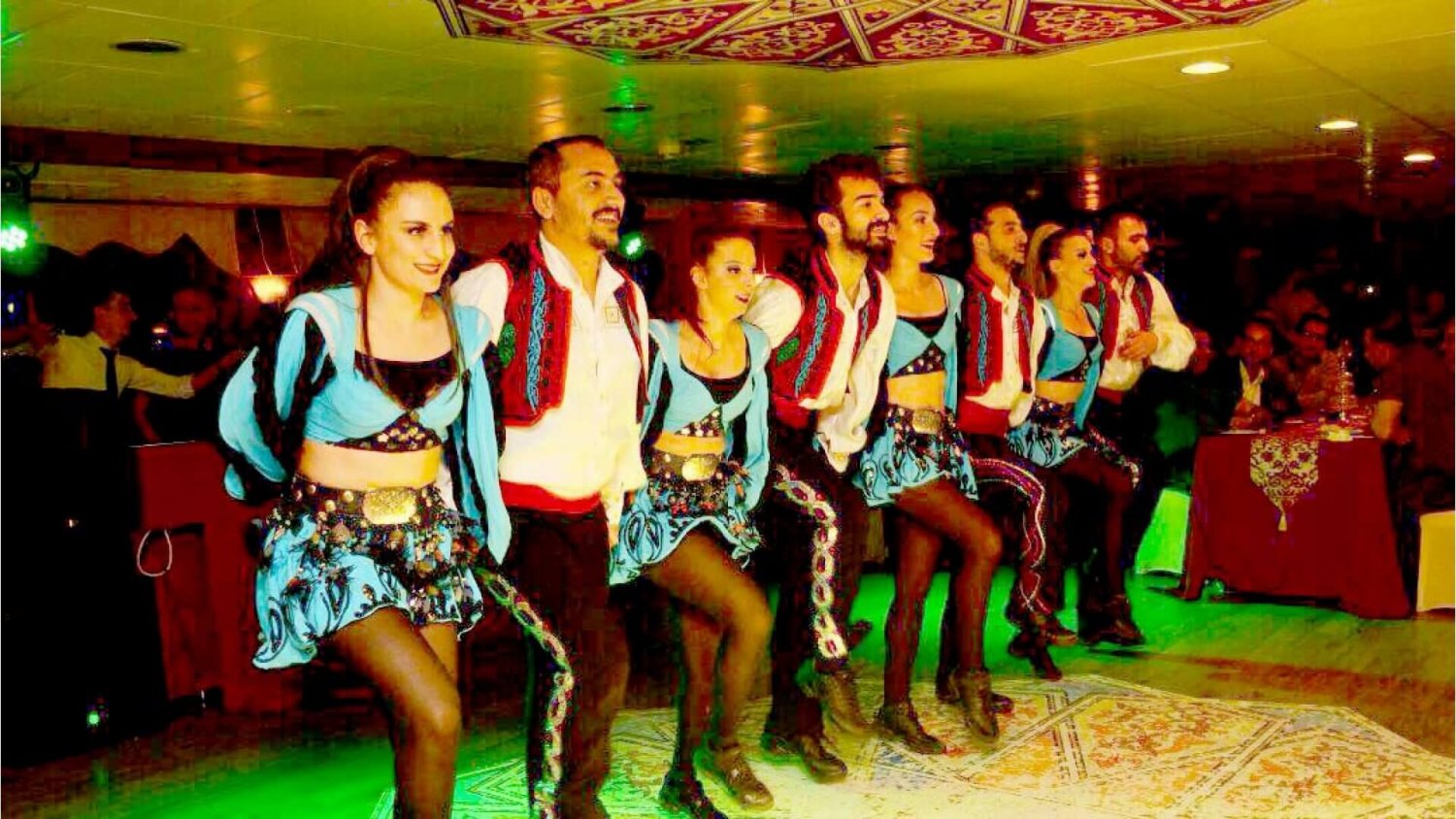 first-class-bosphorus-dinner-cruise-and-oriental-show-8036