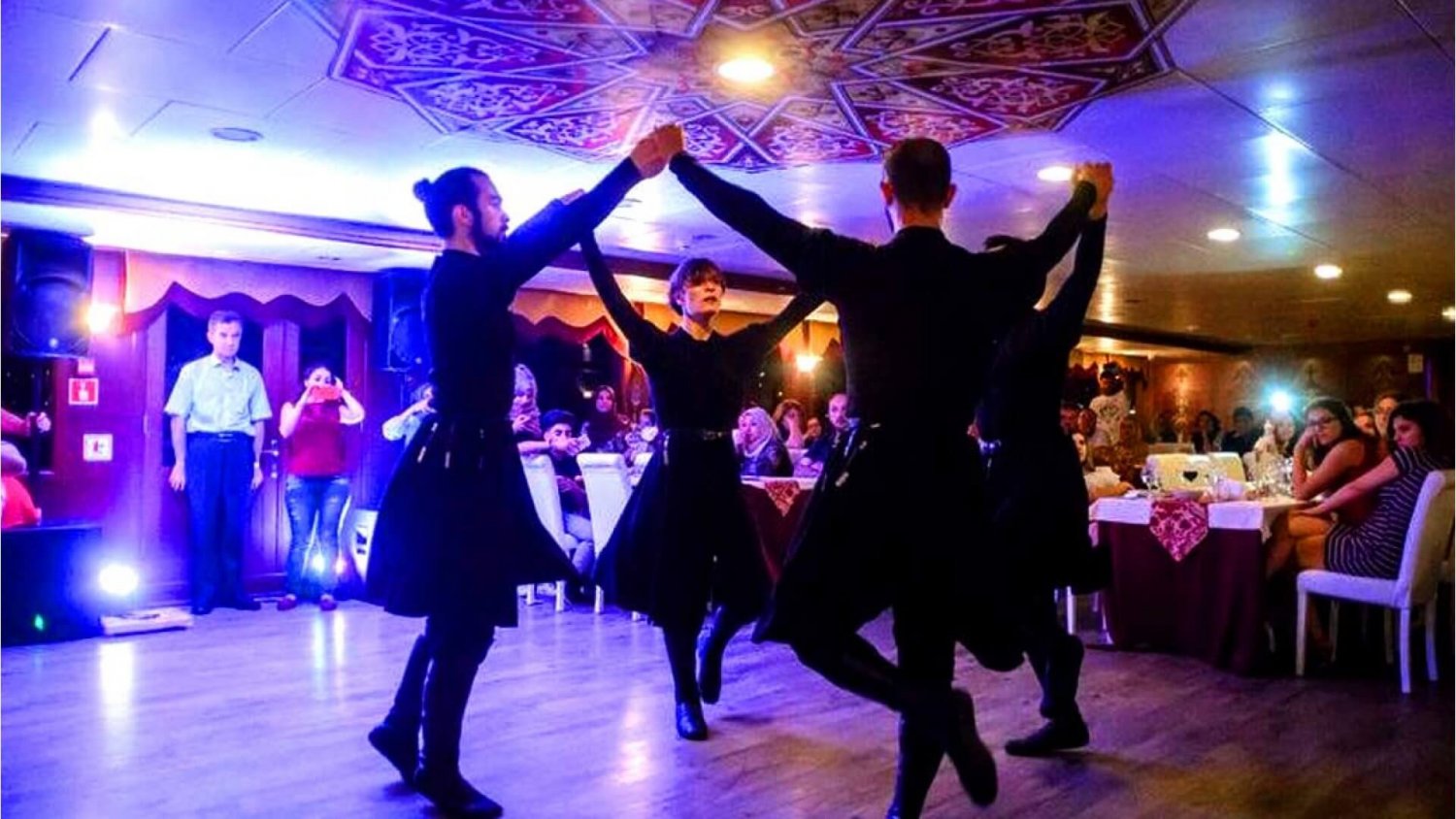 first-class-bosphorus-dinner-cruise-and-oriental-show-9432