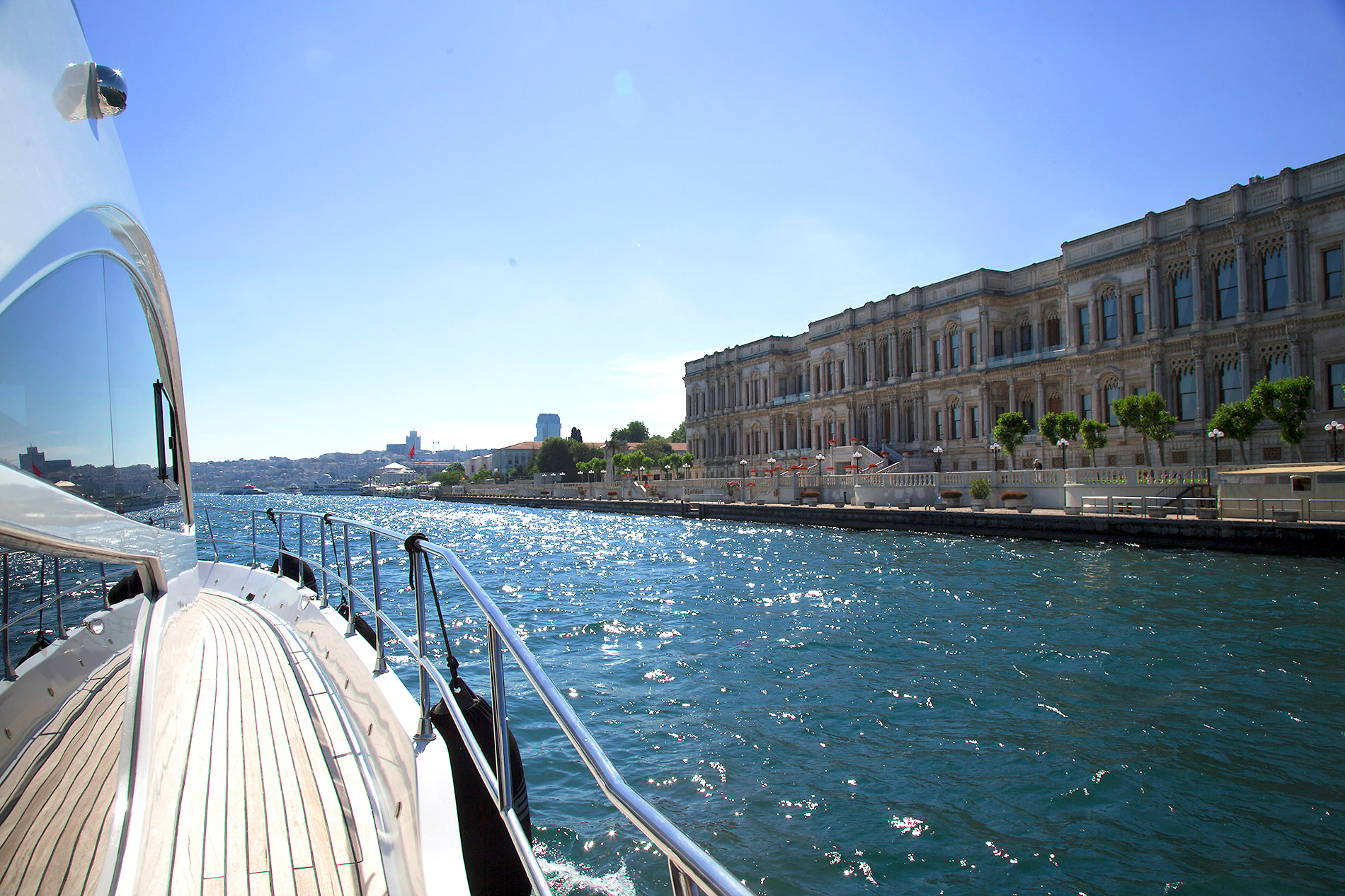 from-your-seat-on-a-luxurious-yacht-you-will-see-ciragan-palac-7535